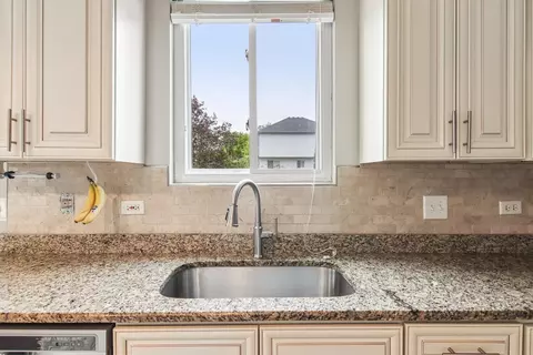 Kitchen - 116 Ash Dr, Bolingbrook, IL 60490 photo 2 of 5