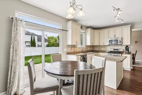 Kitchen - 116 Ash Dr, Bolingbrook, IL 60490 photo 5 of 5