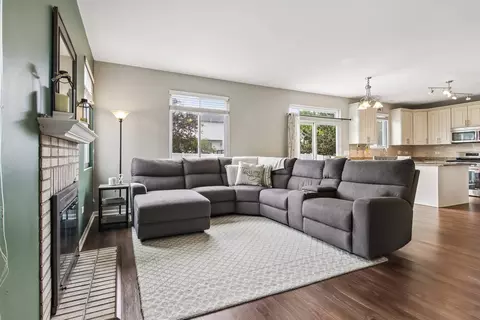 Living - 116 Ash Dr, Bolingbrook, IL 60490 photo 3 of 3