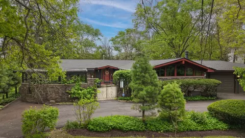 28 W521 Purnell Rd, West Chicago, IL 60185