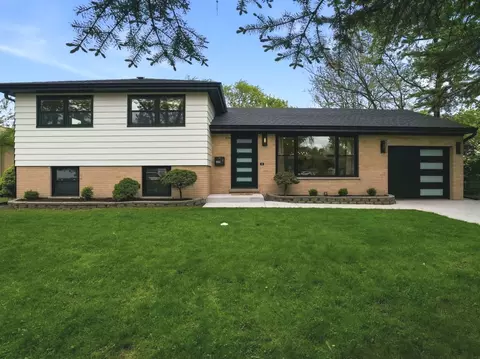 1602 W Willow Ln, Mount Prospect, IL 60056