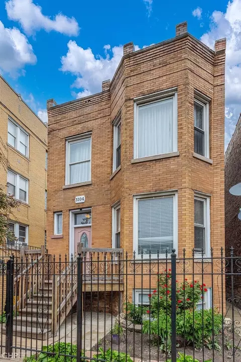3104 W Walton St, Chicago, IL 60622