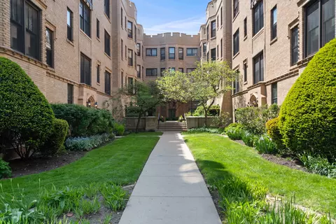 926 Judson Ave #2W, Evanston, IL 60202