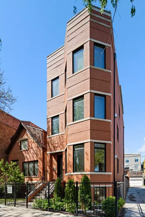 2112 W Haddon Ave #1, Chicago, IL 60622