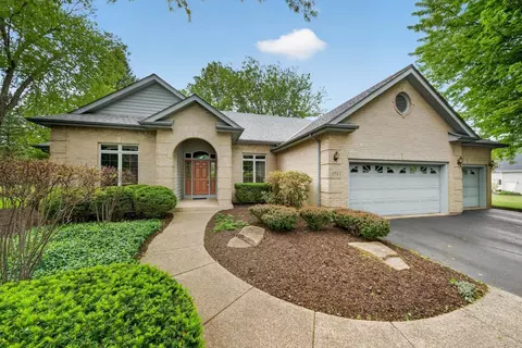 6911 Prairie Dr, Spring Grove, IL 60081