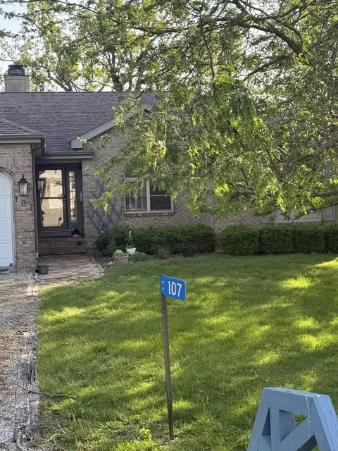107 Comanche Trl, Loda, IL 60948