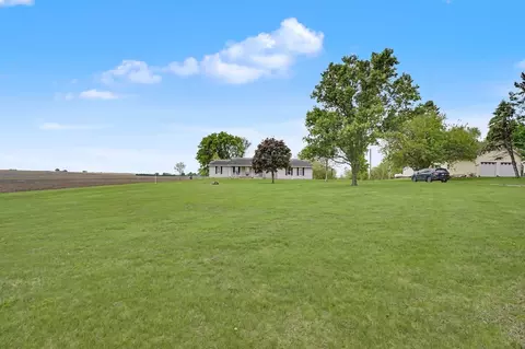 Exterior - 1681 County Road 700 N, Philo, IL 61864 photo 5 of 13
