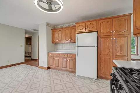 Kitchen - 1681 County Road 700 N, Philo, IL 61864 photo 4 of 4