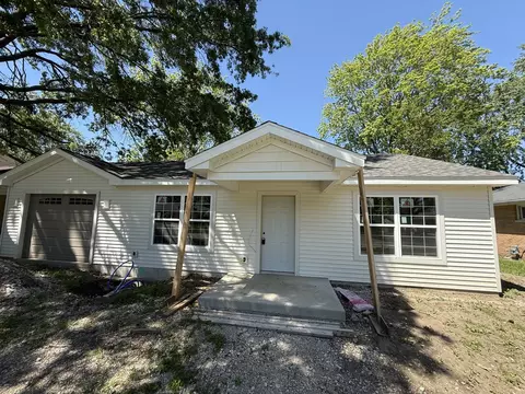 1106 Mitchem Dr, Urbana, IL 61801