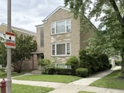 2100 Scoville Ave, Berwyn, IL 60402