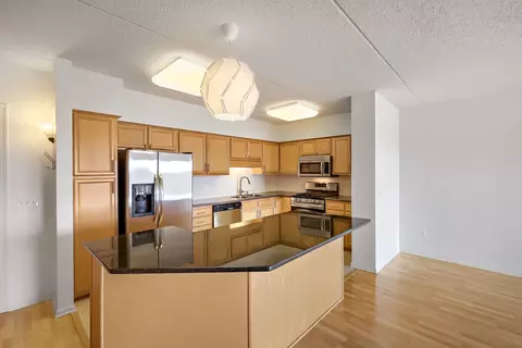 Kitchen - 770 Pearson St #2-505, Des Plaines, IL 60016 photo 1 of 2