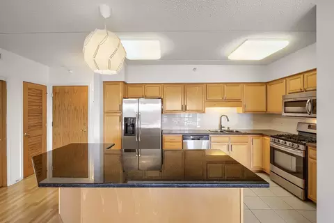 Kitchen - 770 Pearson St #2-505, Des Plaines, IL 60016 photo 2 of 2