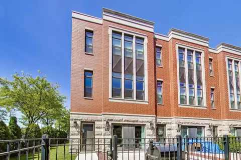 2259 W Coulter St #4, Chicago, IL 60608
