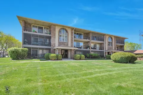 8912 W 140th St #3L, Orland Park, IL 60462