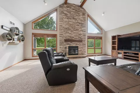 Living - 9590 Brown Rd, Morris, IL 60450 photo 1 of 1