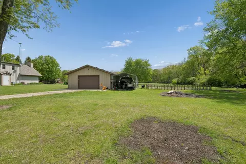 Exterior - 9590 Brown Rd, Morris, IL 60450 photo 8 of 12