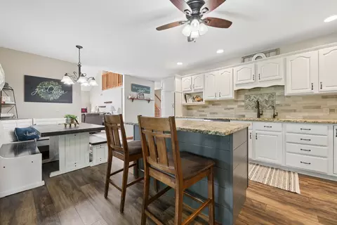 Kitchen - 9590 Brown Rd, Morris, IL 60450 photo 2 of 4