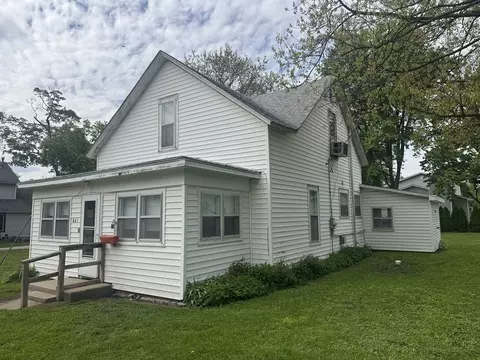 Other - 601 E Harrison St, Saybrook, IL 61770 photo 2 of 6