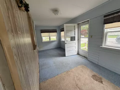 Exterior - 601 E Harrison St, Saybrook, IL 61770 photo 3 of 4