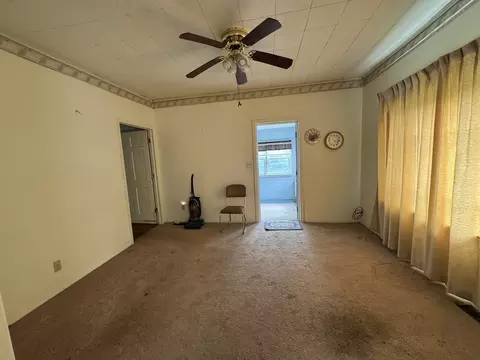 Living - 601 E Harrison St, Saybrook, IL 61770 photo 1 of 2