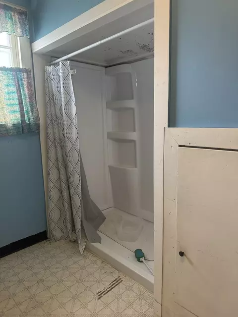 Bath - 601 E Harrison St, Saybrook, IL 61770 photo 3 of 3