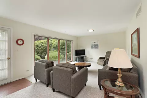 Living - 1504 Sequoia Trl, Glenview, IL 60025 photo 2 of 3