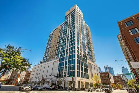 757 N Orleans St #1412, Chicago, IL 60654