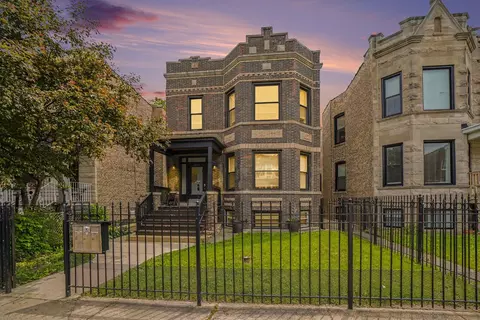 3237 W Cortez St, Chicago, IL 60651