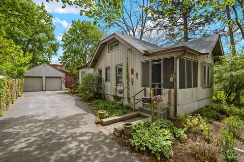 103 Grove Ave, Fox River Grove, IL 60021