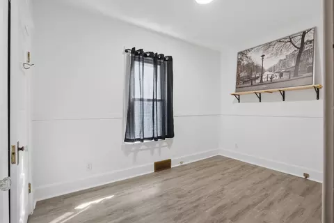 Bedroom - 118 5th St, Silvis, IL 61282 photo 2 of 2