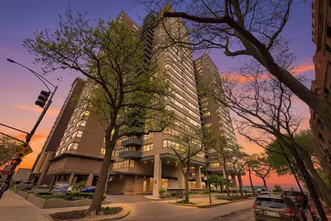 6301 N Sheridan Rd #6E, Chicago, IL 60660