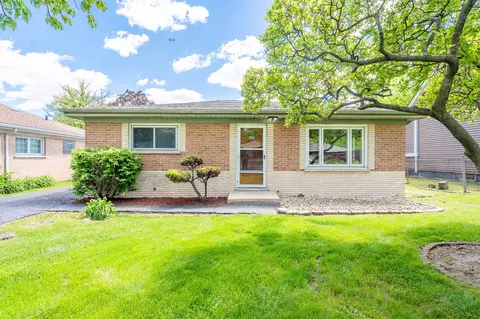 319 Spruce Ave, Bensenville, IL 60106