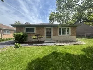 319 Spruce Ave, Bensenville, IL 60106