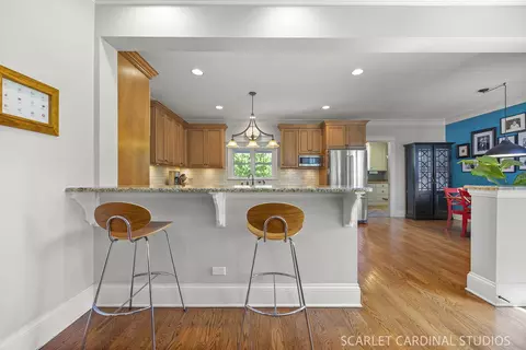 Kitchen - 532 Turf Ln, Wheaton, IL 60187 photo 1 of 4