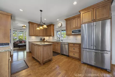 Kitchen - 532 Turf Ln, Wheaton, IL 60187 photo 2 of 4