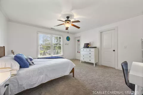 Bedroom - 532 Turf Ln, Wheaton, IL 60187 photo 5 of 6