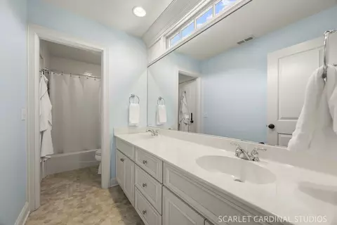 Bath - 532 Turf Ln, Wheaton, IL 60187 photo 5 of 5