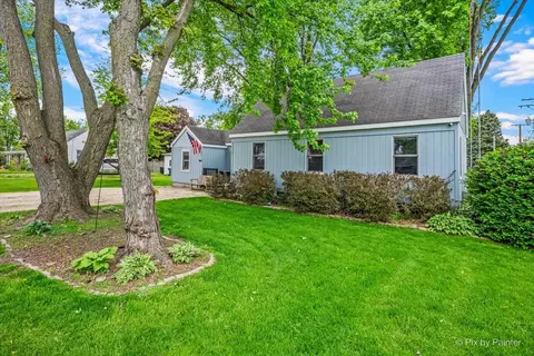305 S Maple St, Waterman, IL 60556