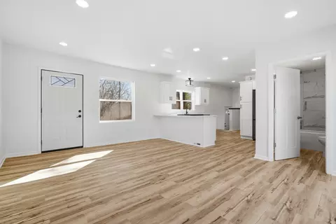 7325 Locust Ave, Gary, IN 46403 photo 17