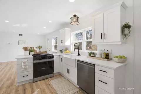7325 Locust Ave, Gary, IN 46403 photo 6