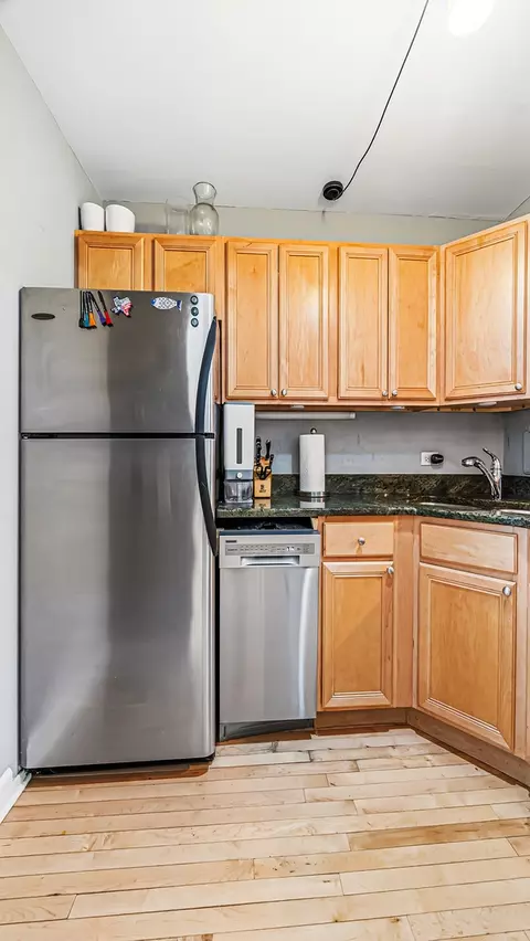 260 E Chestnut St #314, Chicago, IL 60611 photo 9