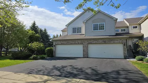 3623 Roanoke Ave, Carpentersville, IL 60110