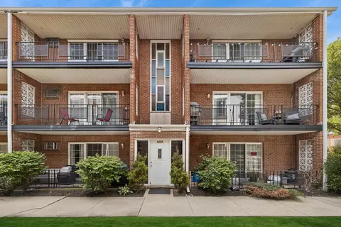 6255 S Mason Ave #2A, Chicago, IL 60638