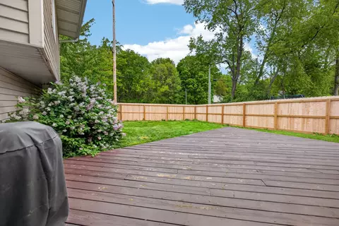 Exterior - 9 Timber View Dr, Bloomington, IL 61701 photo 1 of 5