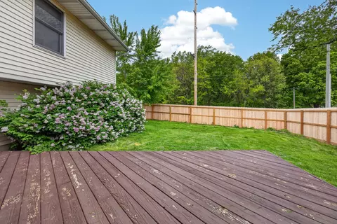 Exterior - 9 Timber View Dr, Bloomington, IL 61701 photo 2 of 5