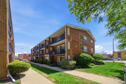 6255 S Mason Ave #3A, Chicago, IL 60638