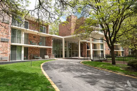 1150 E Jackson St #4F, Lombard, IL 60148