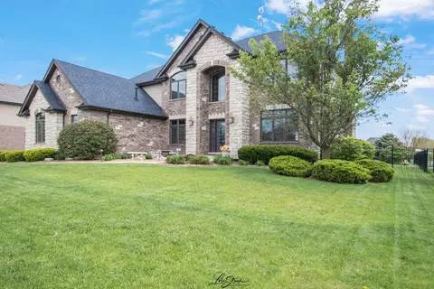 24141 S Sunset Lakes Dr, Manhattan, IL 60442
