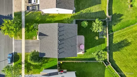 View/Area - 905 Shelter Island Ln, Pingree Grove, IL 60140 photo 1 of 2