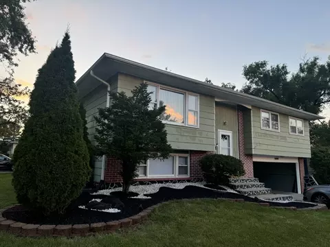 7410 East Ave, Hanover Park, IL 60133